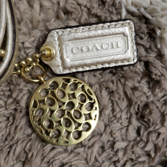 COACH PURSE - Picture 2 of 7